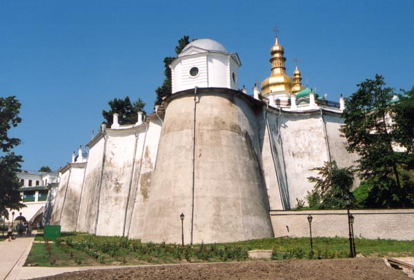 lavra161monasterylowerwall_